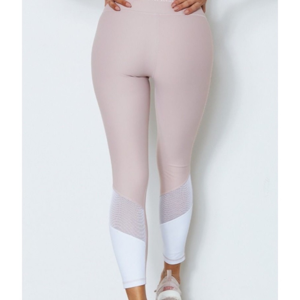NWT White fox Boutique Active peyton panel legging